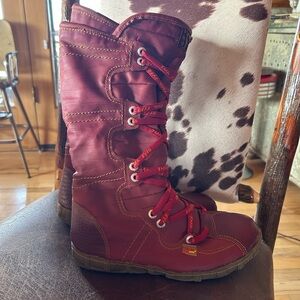 Women's Burgundy Winter Boots